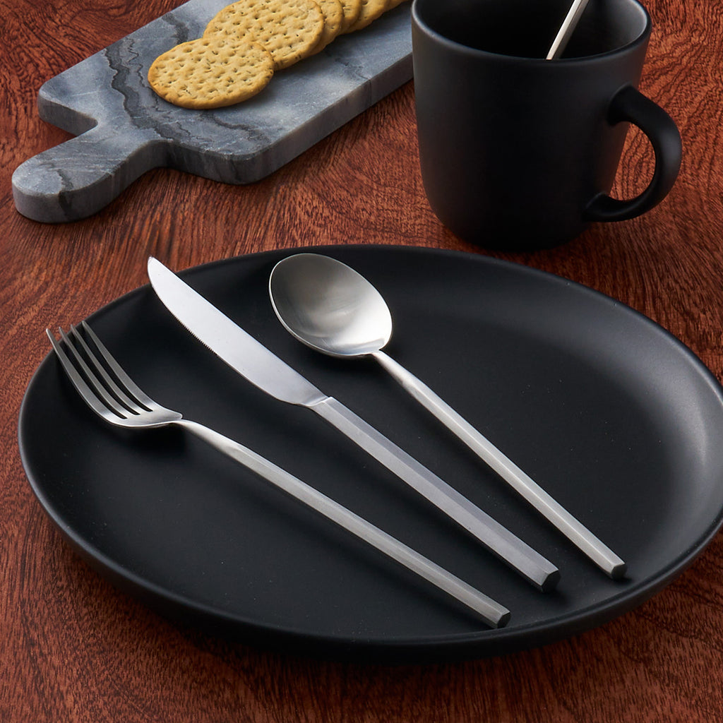 Noire Stoneware 16 Piece Dinnerware Set, Service For 4 Godinger 16 Piece Dinnerware, 16 Piece Dinnerware Set, 16 Piece Set, Black, Black Dinnerware, Dinnerware, Dinnerware Set, Everyday Dinnerware, Porcelain Dinnerware, Porcelain Dinnerware Set, Service For 4 Godinger