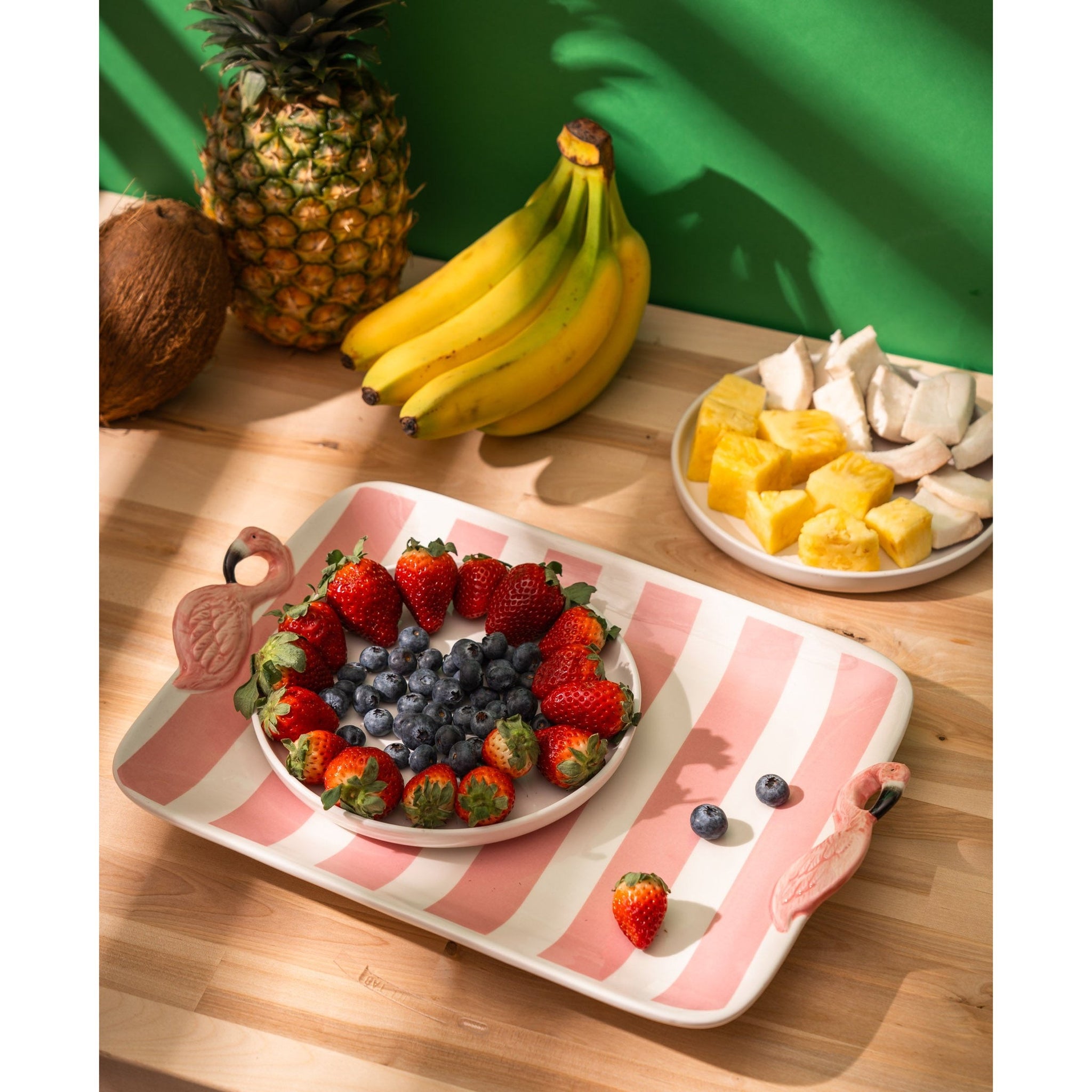 Jill-Zarin-Flamingo-Serving-