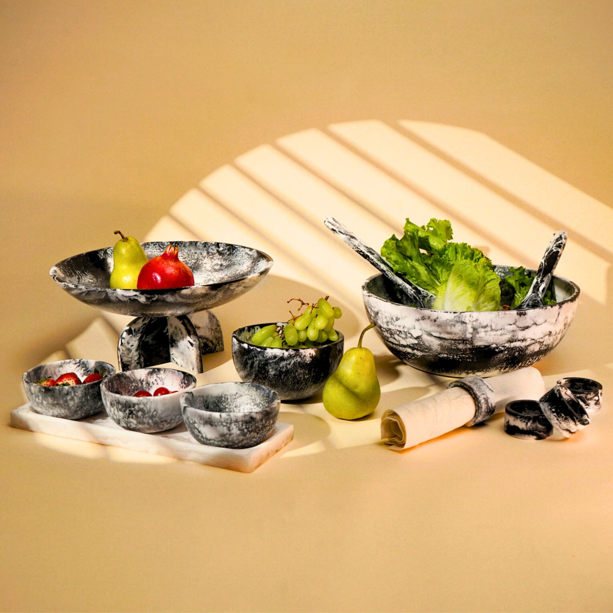 Lucente-Black-White-Resin-