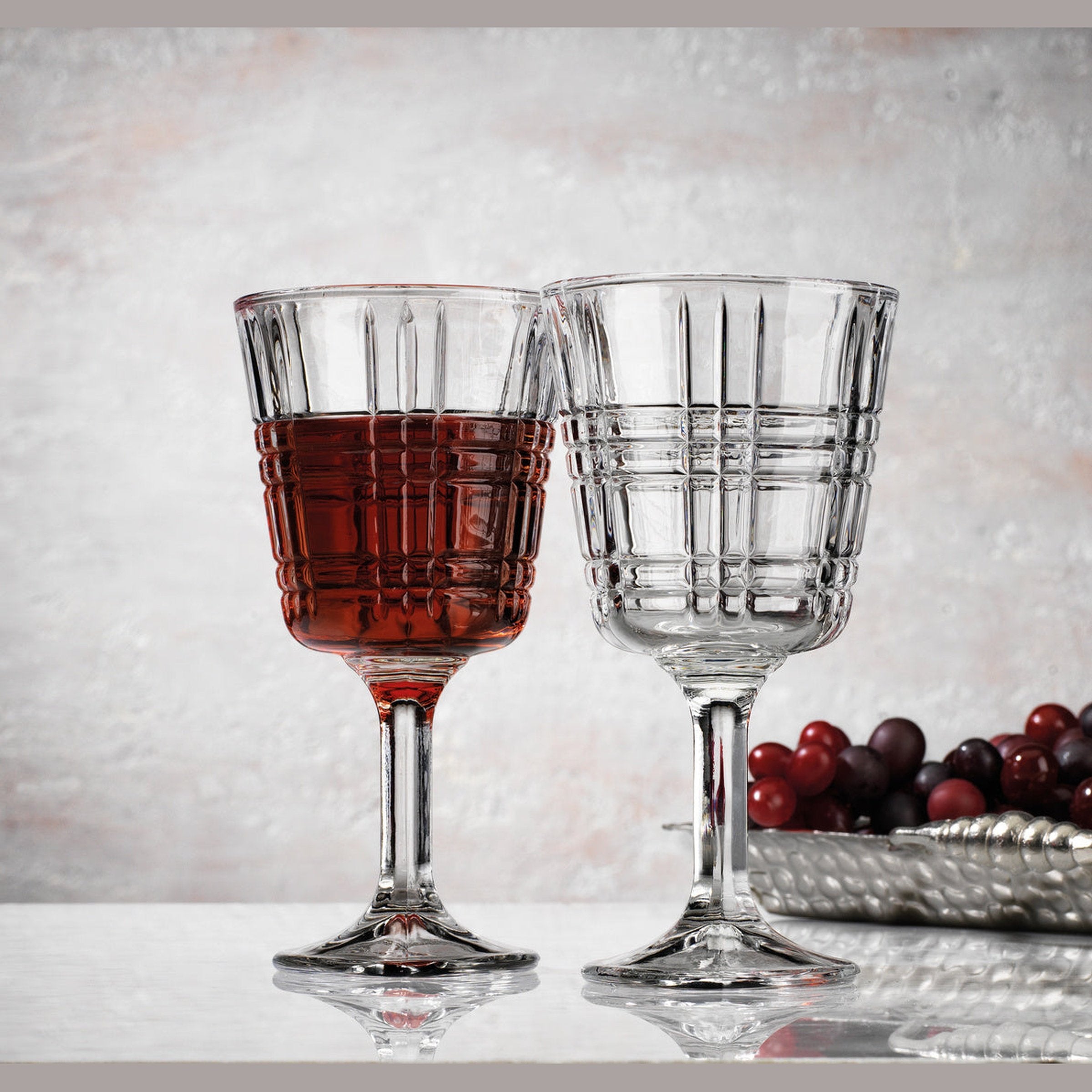 Godinger Meridian Set of 4 Red Wine Glasses 
